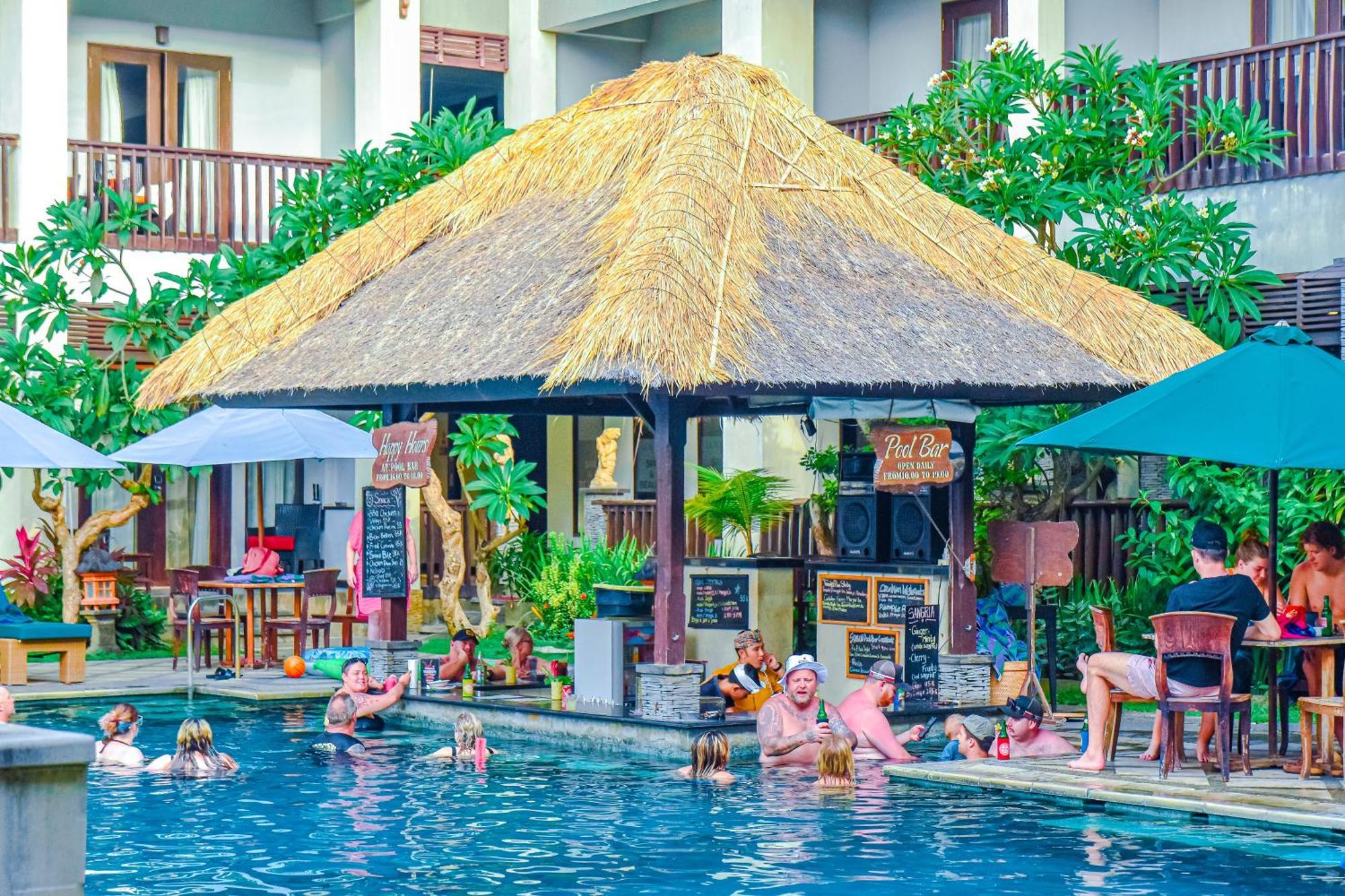 The Lokha Legian Resort & Spa Exterior foto