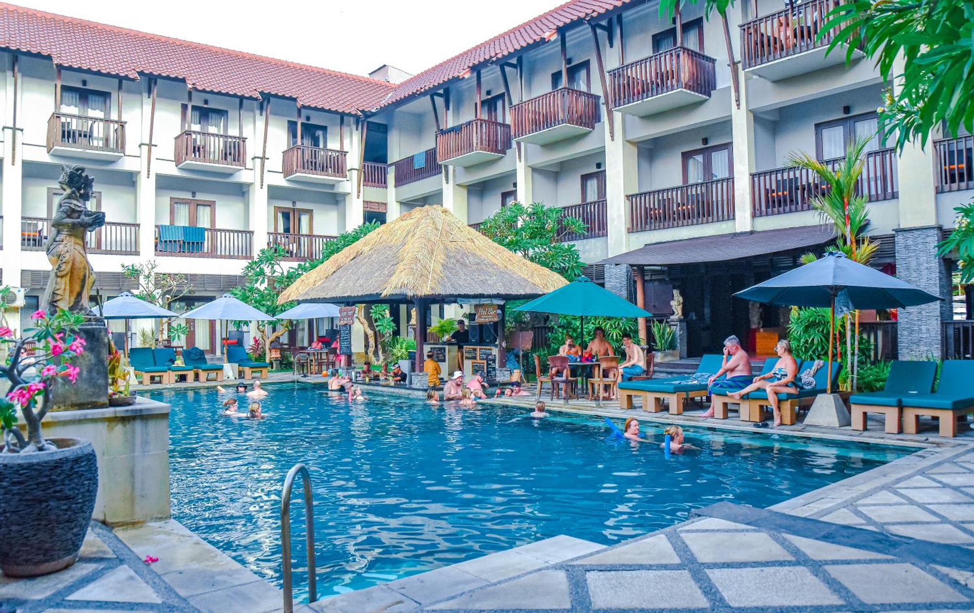 The Lokha Legian Resort & Spa Exterior foto