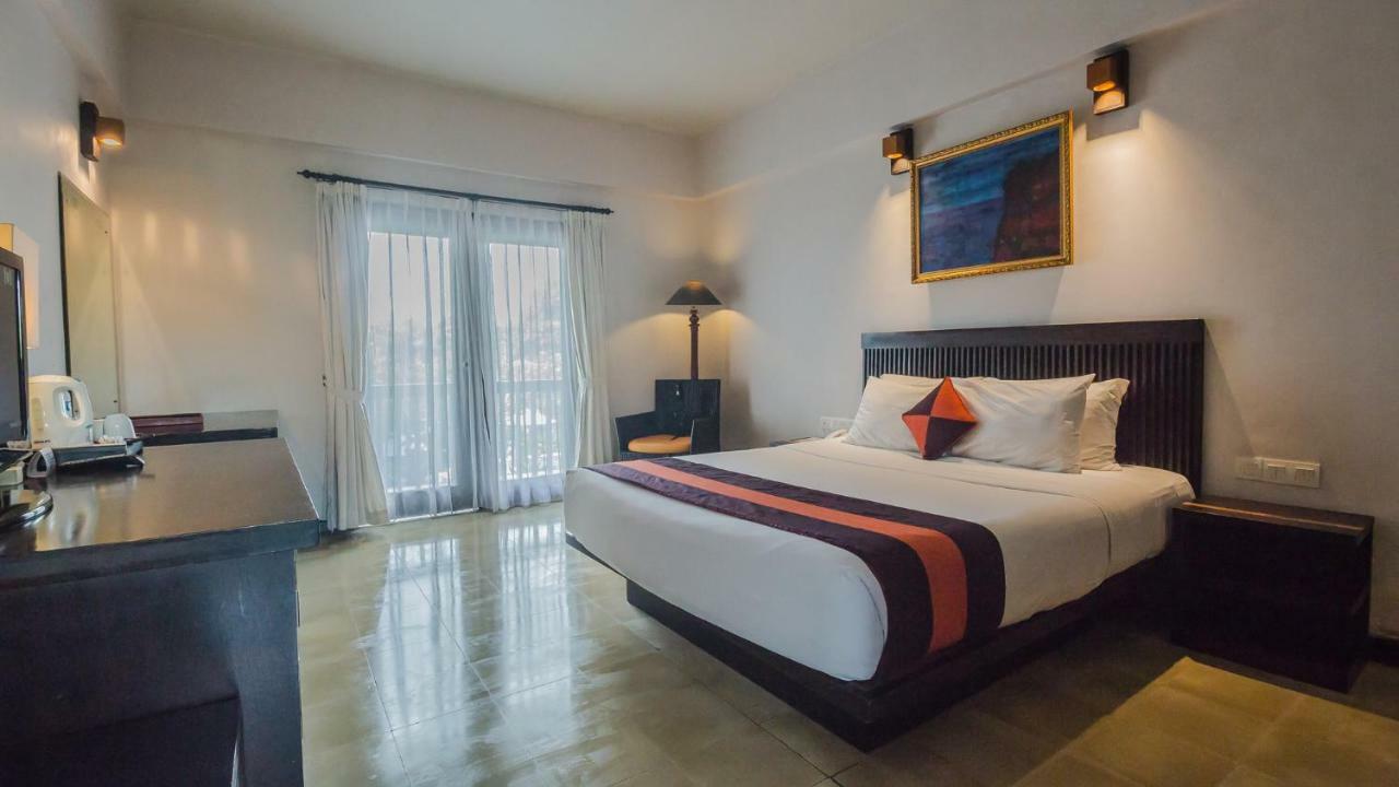 The Lokha Legian Resort & Spa Exterior foto