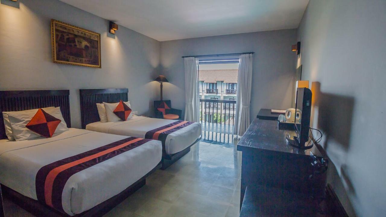 The Lokha Legian Resort & Spa Exterior foto