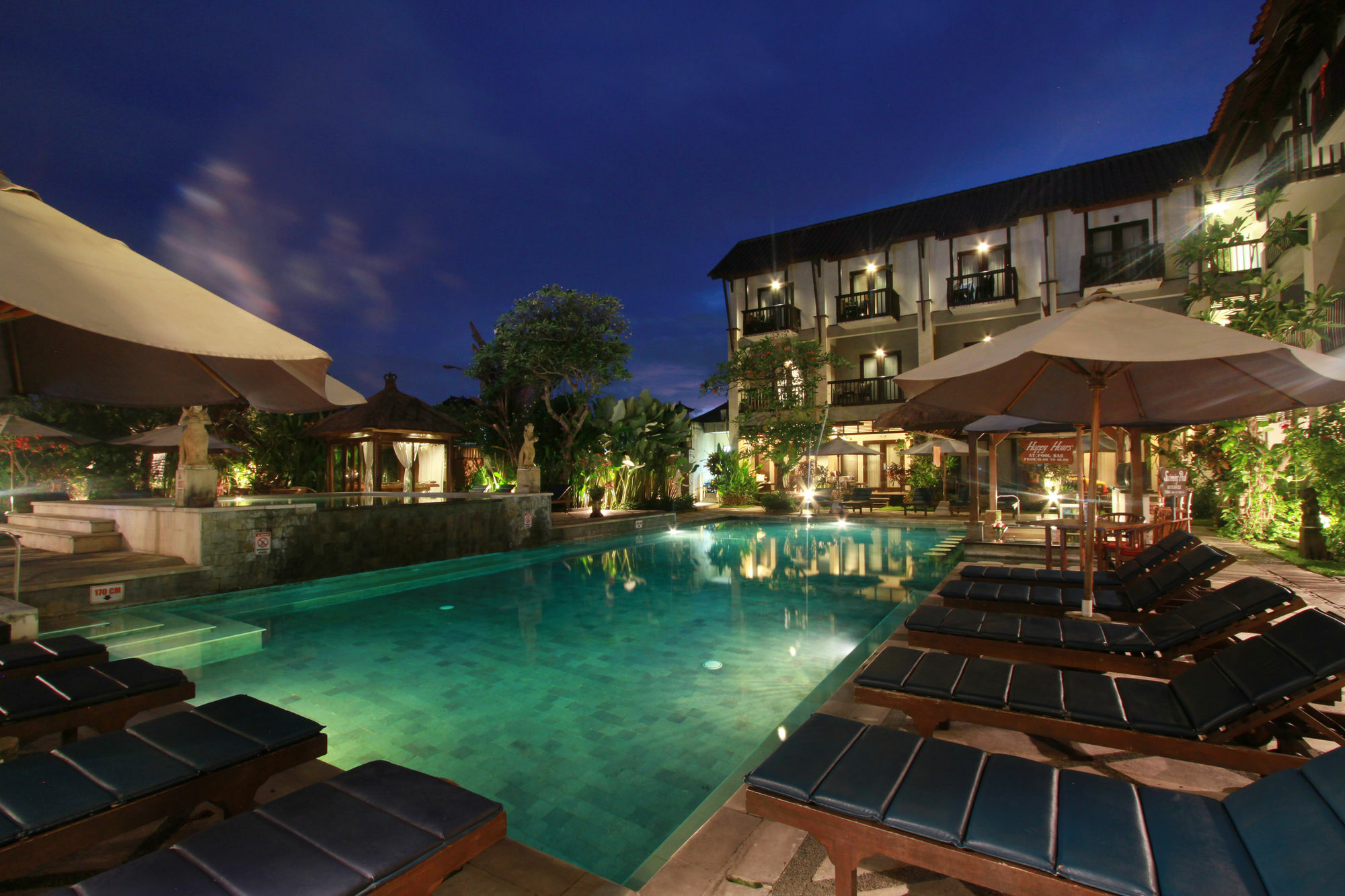 The Lokha Legian Resort & Spa Exterior foto