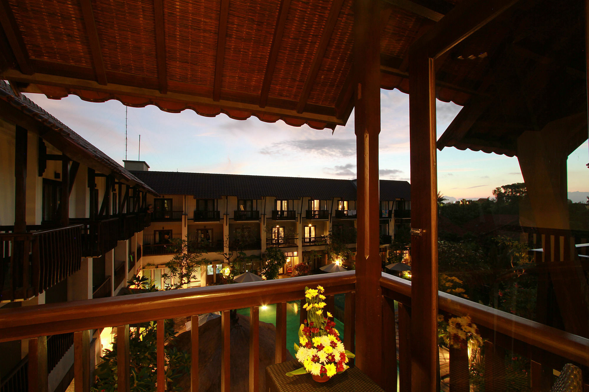 The Lokha Legian Resort & Spa Exterior foto